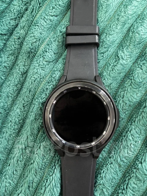 Samsung Galaxy Watch4 Classic ����