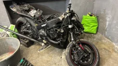 Yamaha R1 ����