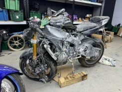 Kawasaki Ninja ZX-6R ����