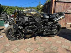 Yamaha R1 ����