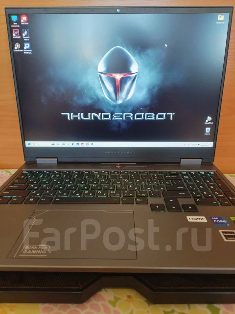 Thunderobot Gravity 16 Pro. 16", 5,4����, ��� 16 ��, ���� 512���, WiFi: 1, Bluetooth: 1, ����������� �� 3��. ����
