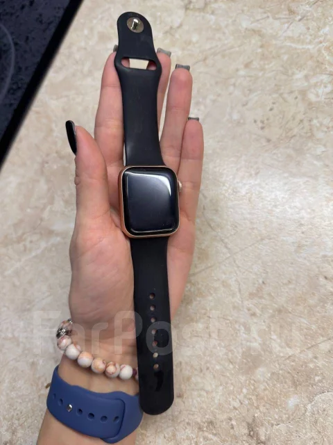 Apple Watch SE. GPS, NFC ����