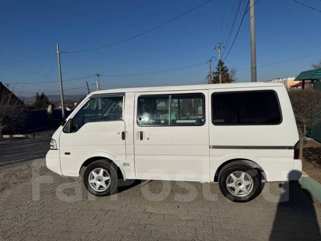 Nissan Vanette.   