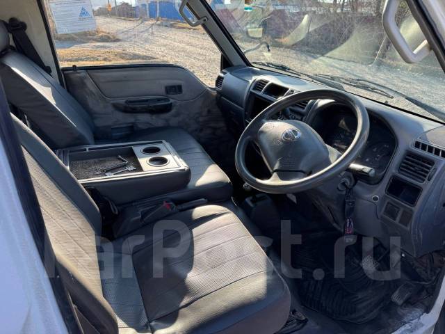 Nissan Vanette.   