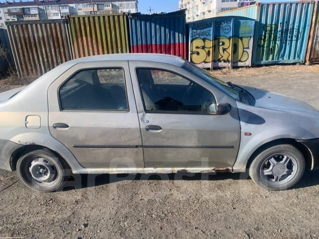 Renault Logan. ��������, ��������, 1.0 (75��.�.), ������, 277 000����. �� ����