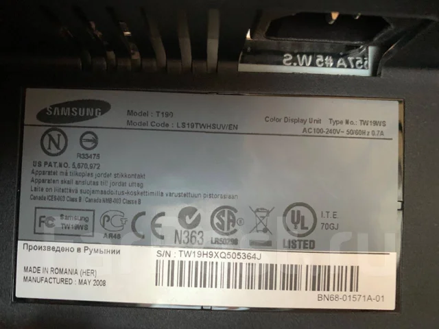 Samsung. 19", ���������� �� (LCD, LED, QLED) ����