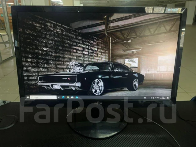 Fujitsu. 20" ����