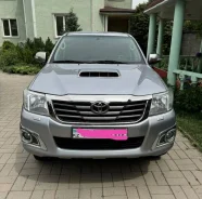 Toyota Hilux ����