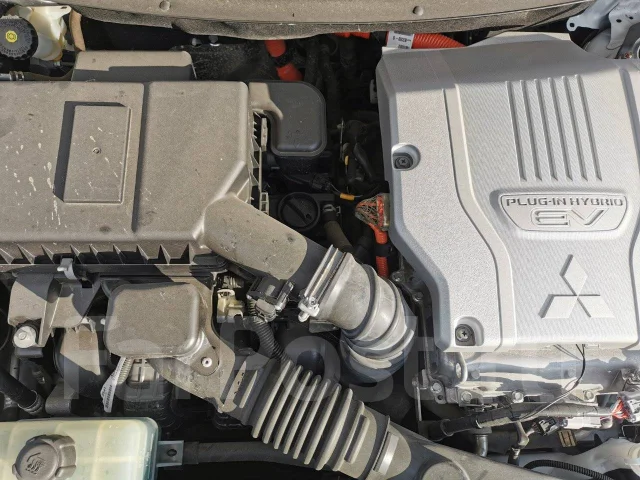 Mitsubishi Outlander. ��������, 4wd, 2.4 (128��.�.), ������, 69����. �� ����