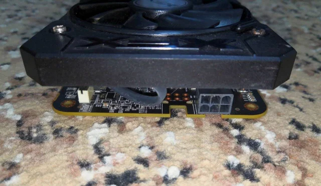 Radeon R9 370 ����