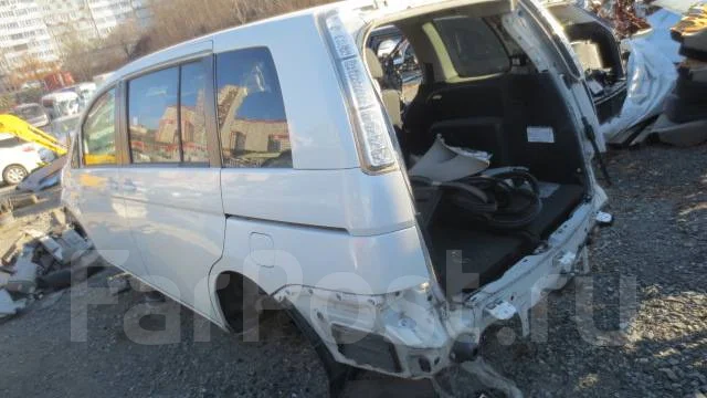 Toyota Isis. ZGM10, 2ZRFAE ����
