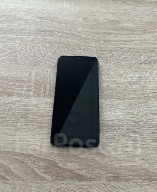 Xiaomi Mi9 SE. �/�, 128 ��, �����, 4G LTE, Dual-SIM, NFC ����