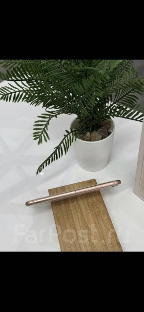 Apple iPhone 8. �/�, 64 ��, �������, 4G LTE ����