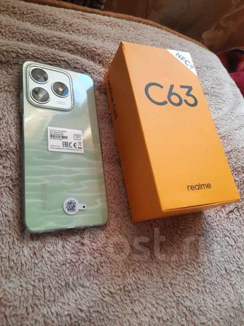 Realme C63 ����