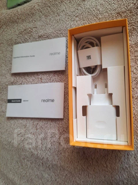 Realme C63 ����