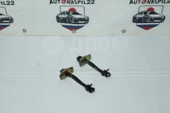 ������������ ����� Toyota Harrier, ������ ������ 6863048010 ����