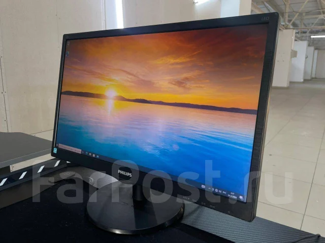 Philips. 22" ����