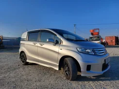 Honda Freed Spike. �������, 4wd, 1.5 (118��.�.), ������, 200 000����. ��, �/� ����