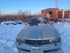 Mitsubishi Diamante ����