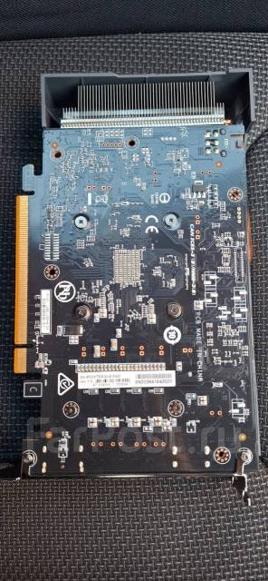 Radeon RX 6500 XT ����