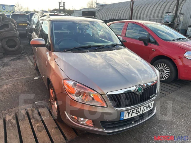 ��������� Skoda Fabia 2007-2014 21114136 03P903023A ����