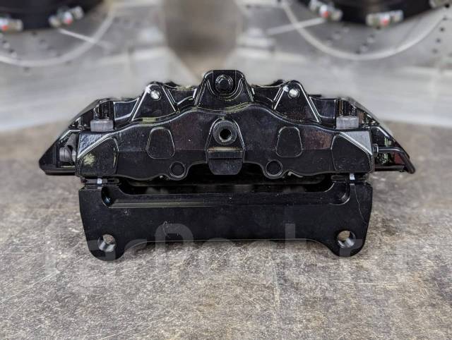   Brembo Toyota Land Cruiser 200 / Lexus LX570 