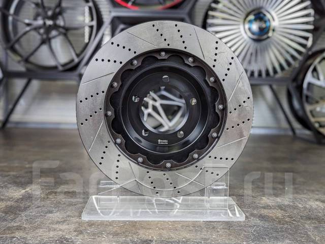   Brembo Toyota Land Cruiser 200 / Lexus LX570 