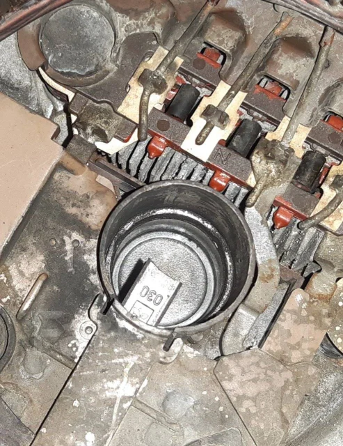 ��������� Mazda B36618300C ����