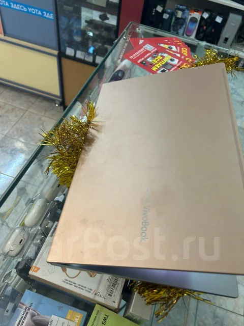 Asus VivoBook 15. 15.4", 2,8����, ��� 8 ��, ���� 512���, WiFi: 1, Bluetooth: 1, ����������� �� 12��. ����