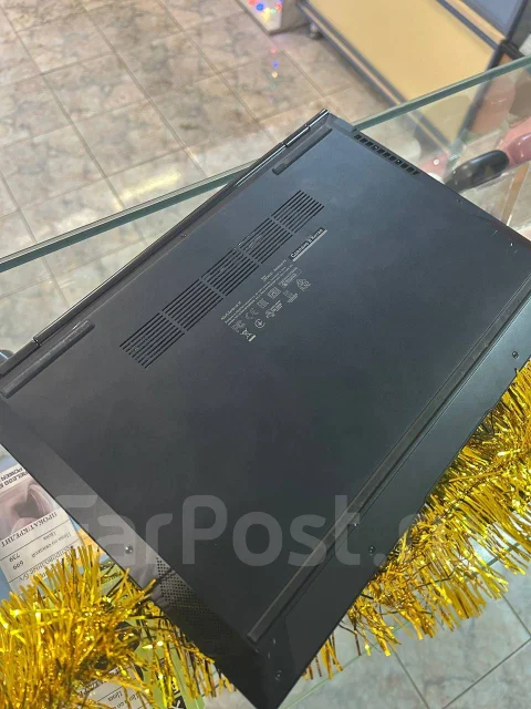 Asus ZenBook. 11", 2,8����, ��� 16 ��, ���� 128���, WiFi: 1, Bluetooth: 1, ����������� �� 12��. ����