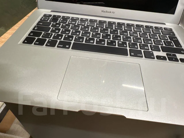 Apple MacBook Air 13 2017 Mid MQD32. 13.3", 1,8����, ��� 8 ��, ���� 128���, WiFi: 1 ����