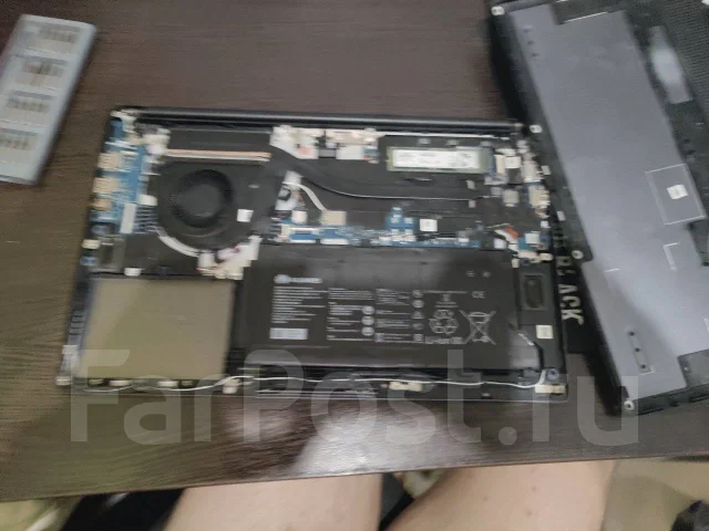 Huawei MateBook D 15 BODE-WDH9. 15.6", 2,5����, ��� 8 ��, ���� 512���, WiFi: 1, Bluetooth: 1, ����������� �� 8��. ����
