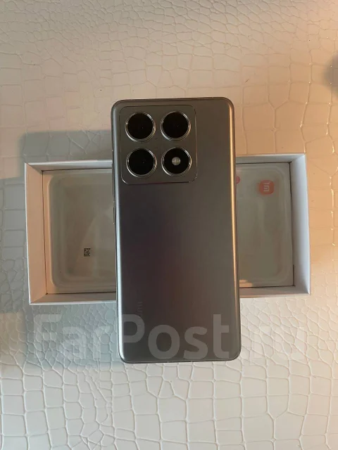 Xiaomi 14T Pro. �����, 1 ��, �����������. ��� ����� �� ������������ ����
