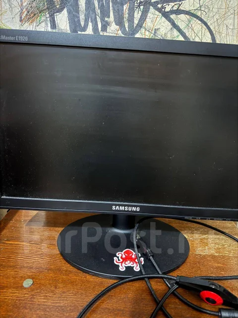 Samsung. 18.5", ���������� �� (LCD, LED, QLED) ����