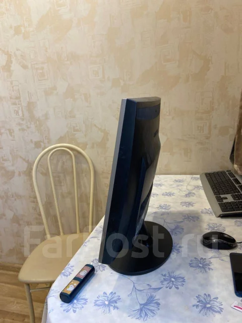 Samsung. 25", ���������� �� (LCD, LED, QLED) ����