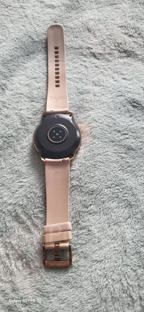 Samsung Galaxy Watch. GPS, NFC, IP68 ����