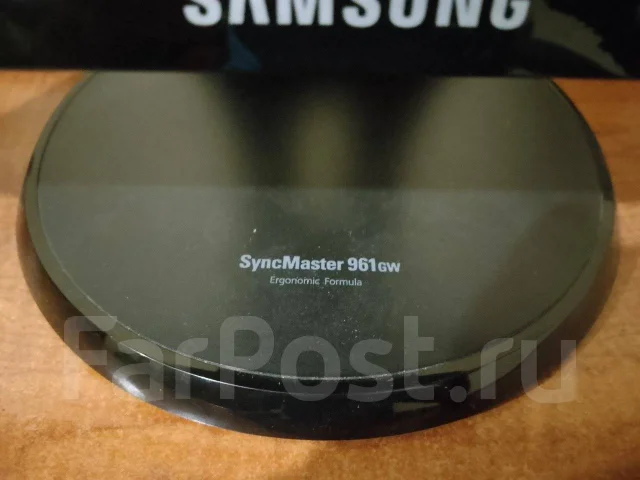 Samsung. 19", ���������� �� (LCD, LED, QLED) ����