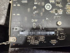 Radeon RX 550 ����
