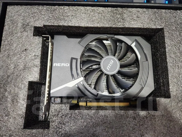 Radeon RX 550 ����
