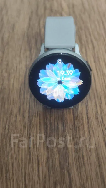 Samsung Galaxy Watch Active2. GPS, NFC, IP68 ����