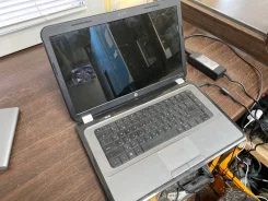 HP Pavilion g6-1055er. 15.6", ���� 500���, WiFi: 1, Bluetooth: 1 ����