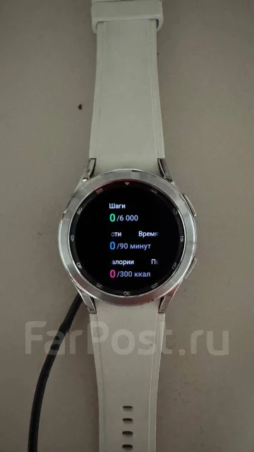 Samsung Galaxy Watch4 Classic. GPS, NFC, IP68 ����