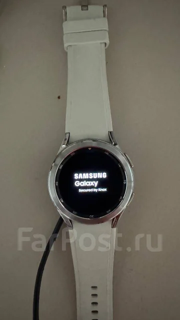 Samsung Galaxy Watch4 Classic. GPS, NFC, IP68 ����