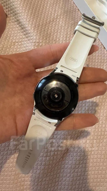 Samsung Galaxy Watch4 Classic. GPS, NFC, IP68 ����
