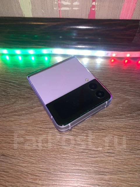 Samsung Galaxy Z Flip3 5G. �/�, 256 ��, �������, 5G ����