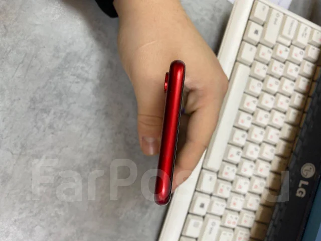 Apple iPhone Xr. �/�, 64 ��, �������, 4G LTE ����