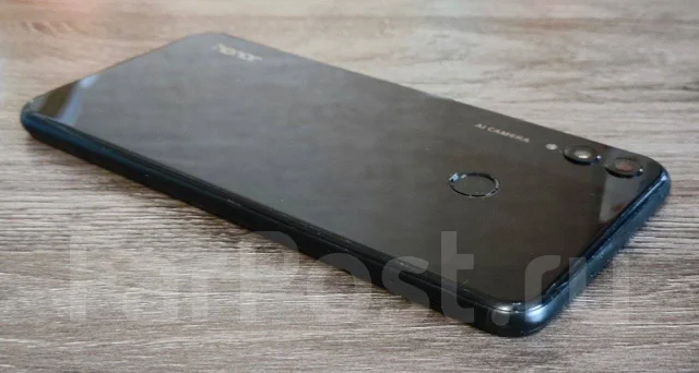 Honor 8X. �/�, 64 ��, ������, 3G, 4G LTE, Dual-SIM, NFC ����