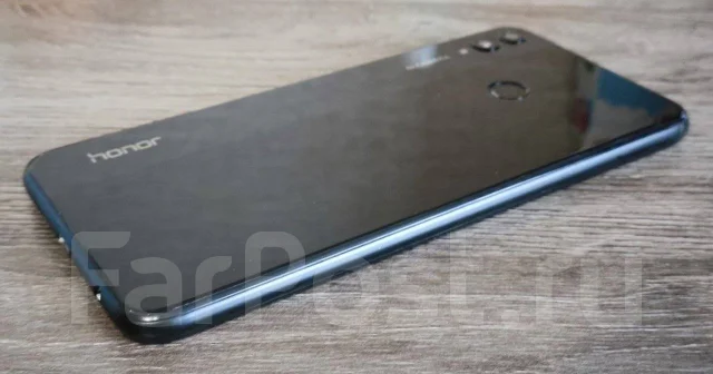 Honor 8X. �/�, 64 ��, ������, 3G, 4G LTE, Dual-SIM, NFC ����