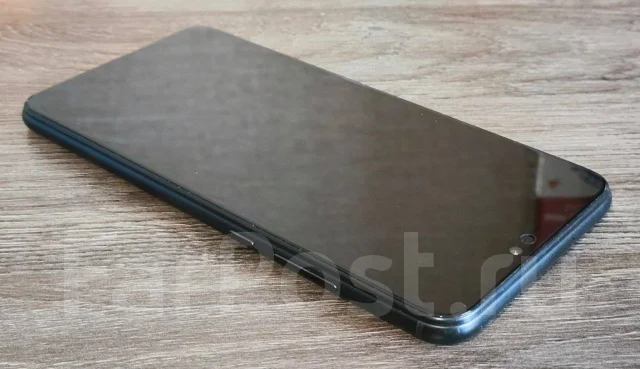 Honor 8X. �/�, 64 ��, ������, 3G, 4G LTE, Dual-SIM, NFC ����