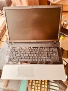 Samsung 300E7A. 17.3", 2,2����, ��� 8 ��, ���� 1 000���, WiFi, Bluetooth, ����������� �� 7��. ����